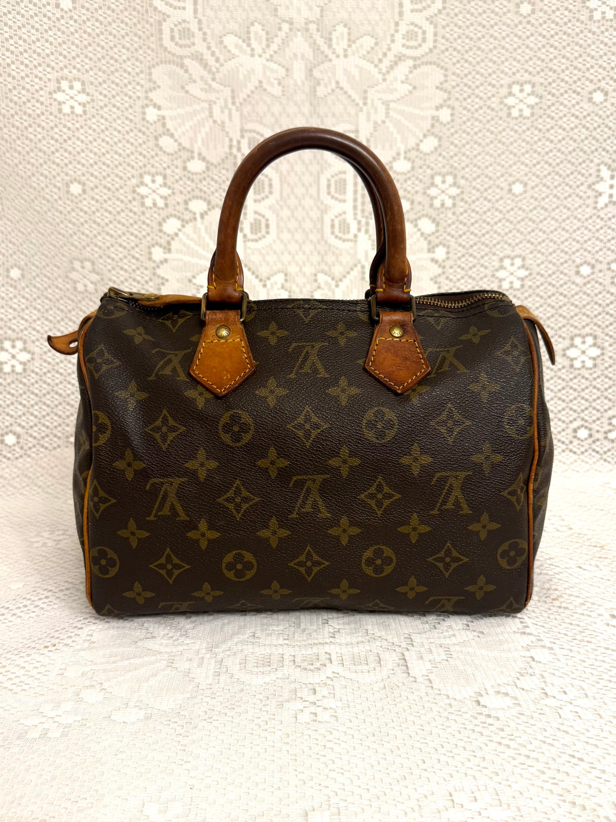 Vintage Louis Vuitton Monogram Speedy 25