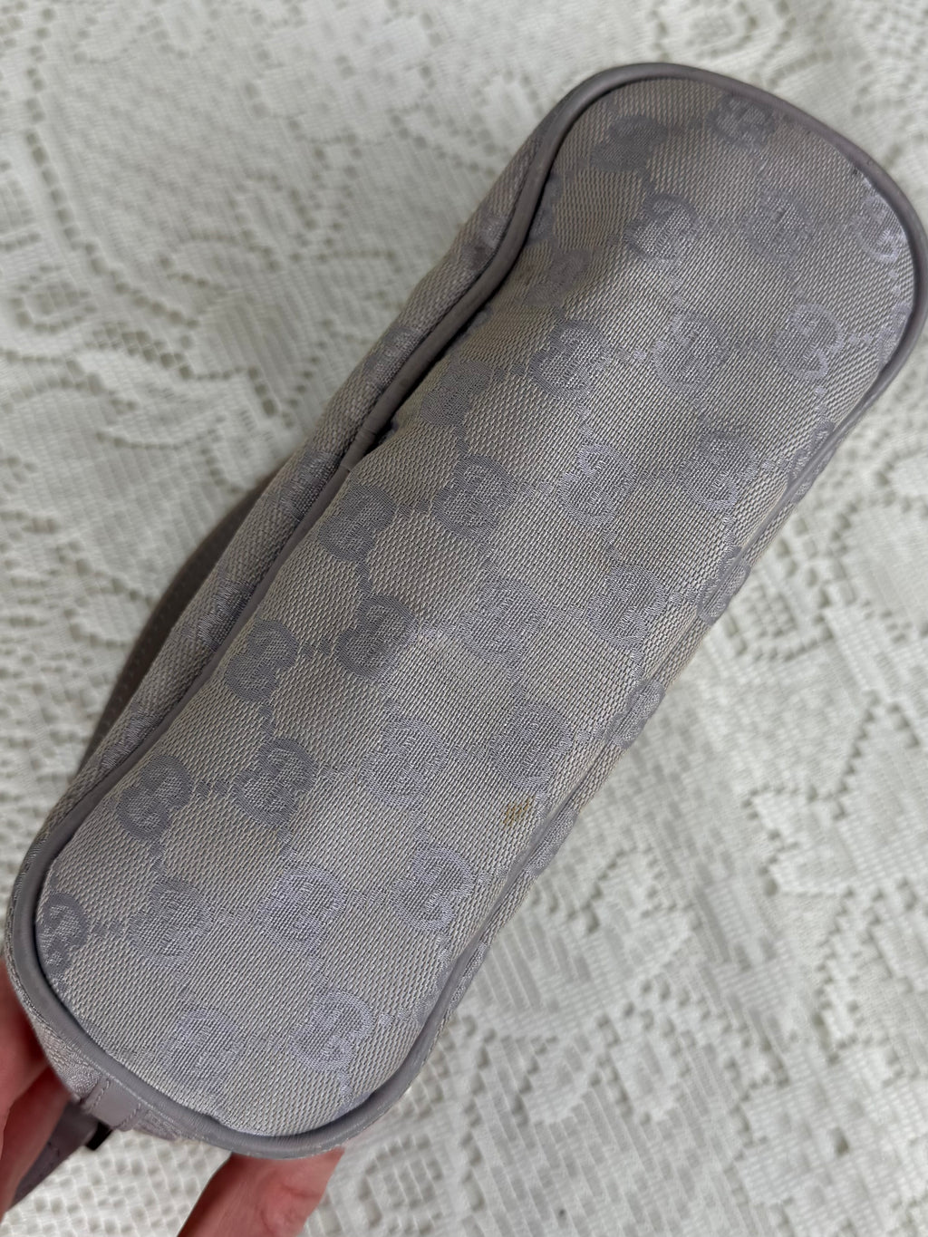 Vintage 00s Gucci GG Monogram Pochette Lavender