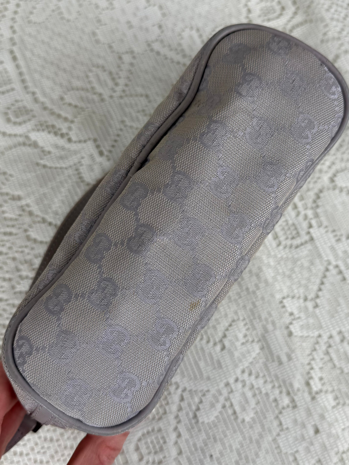 Vintage 00s Gucci GG Monogram Pochette Lavender
