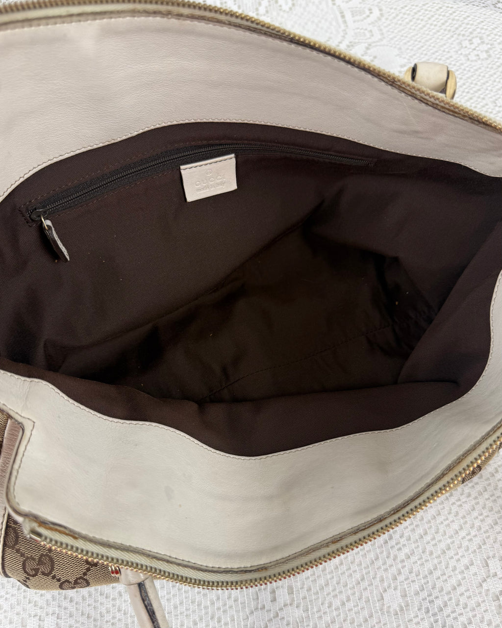 Vintage 00s Gucci Abbey D Ring Shoulder Bag GG Monogram White