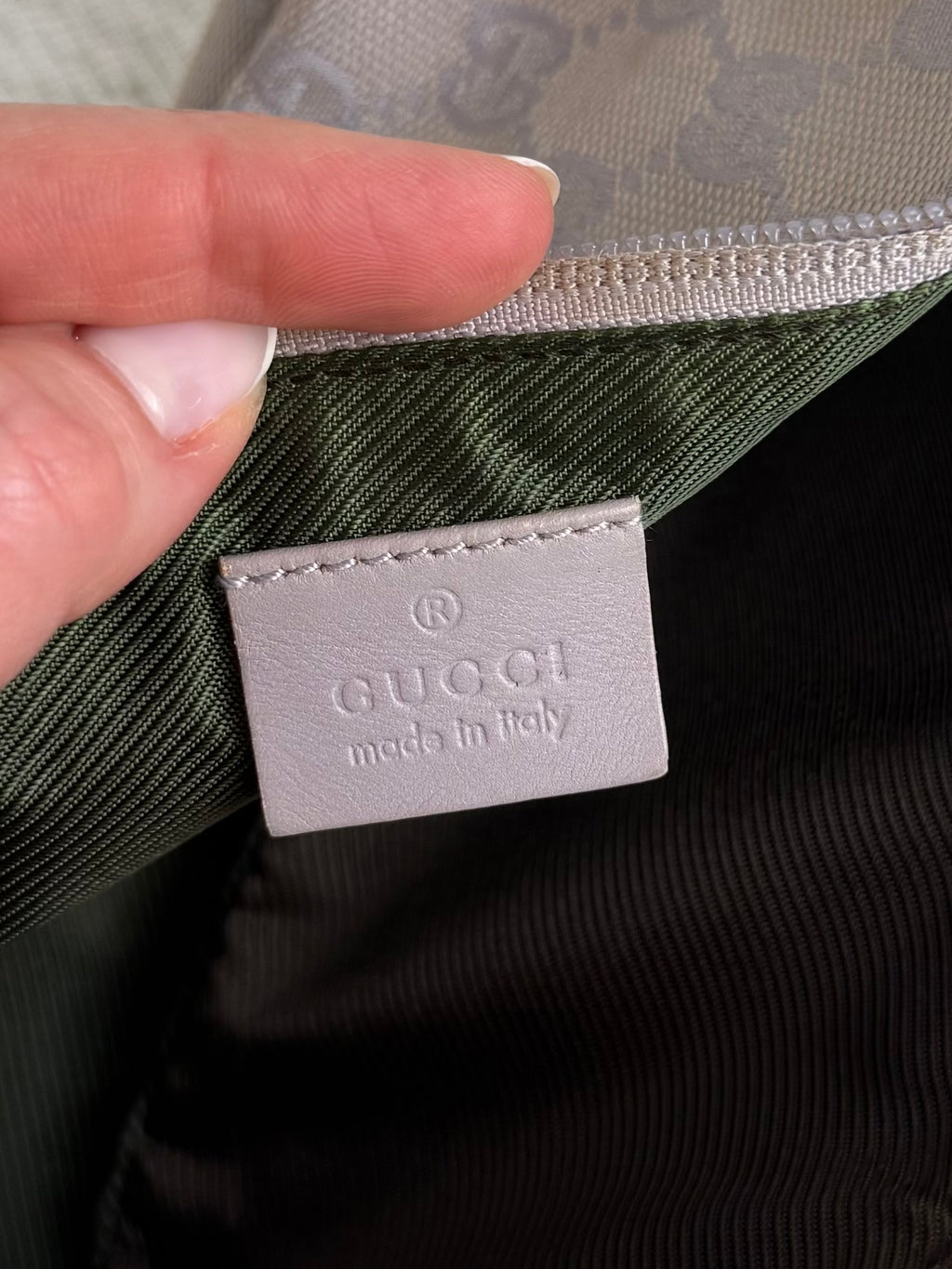 Vintage 00s Gucci GG Monogram Pochette Lavender