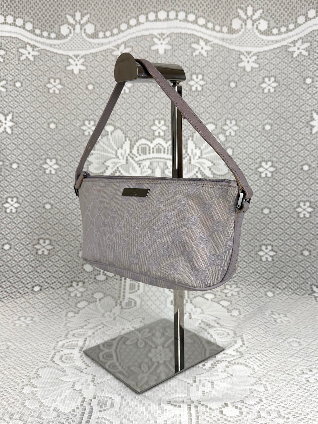 Vintage 00s Gucci GG Monogram Pochette Lavender