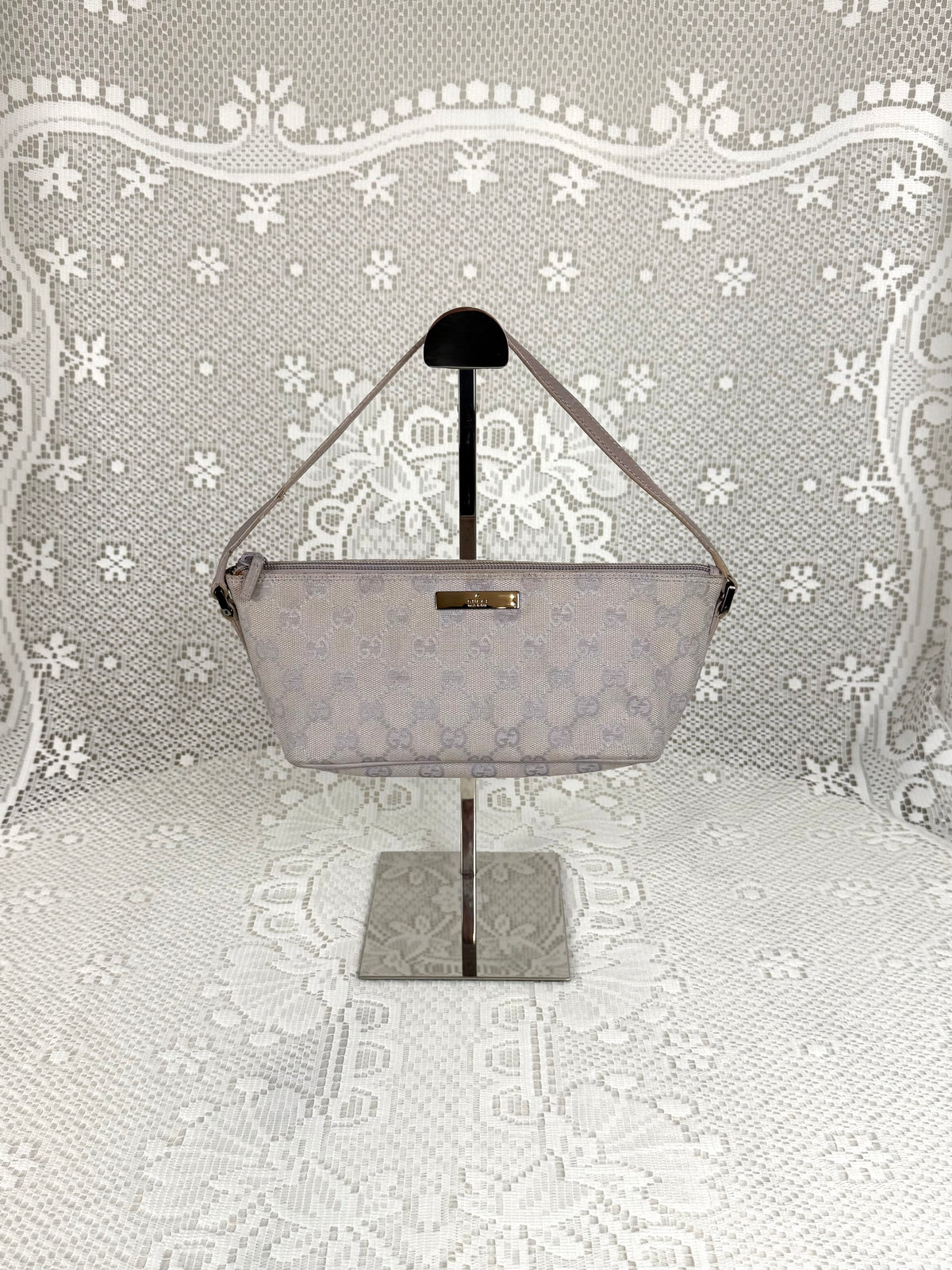 Vintage 00s Gucci GG Monogram Pochette Lavender