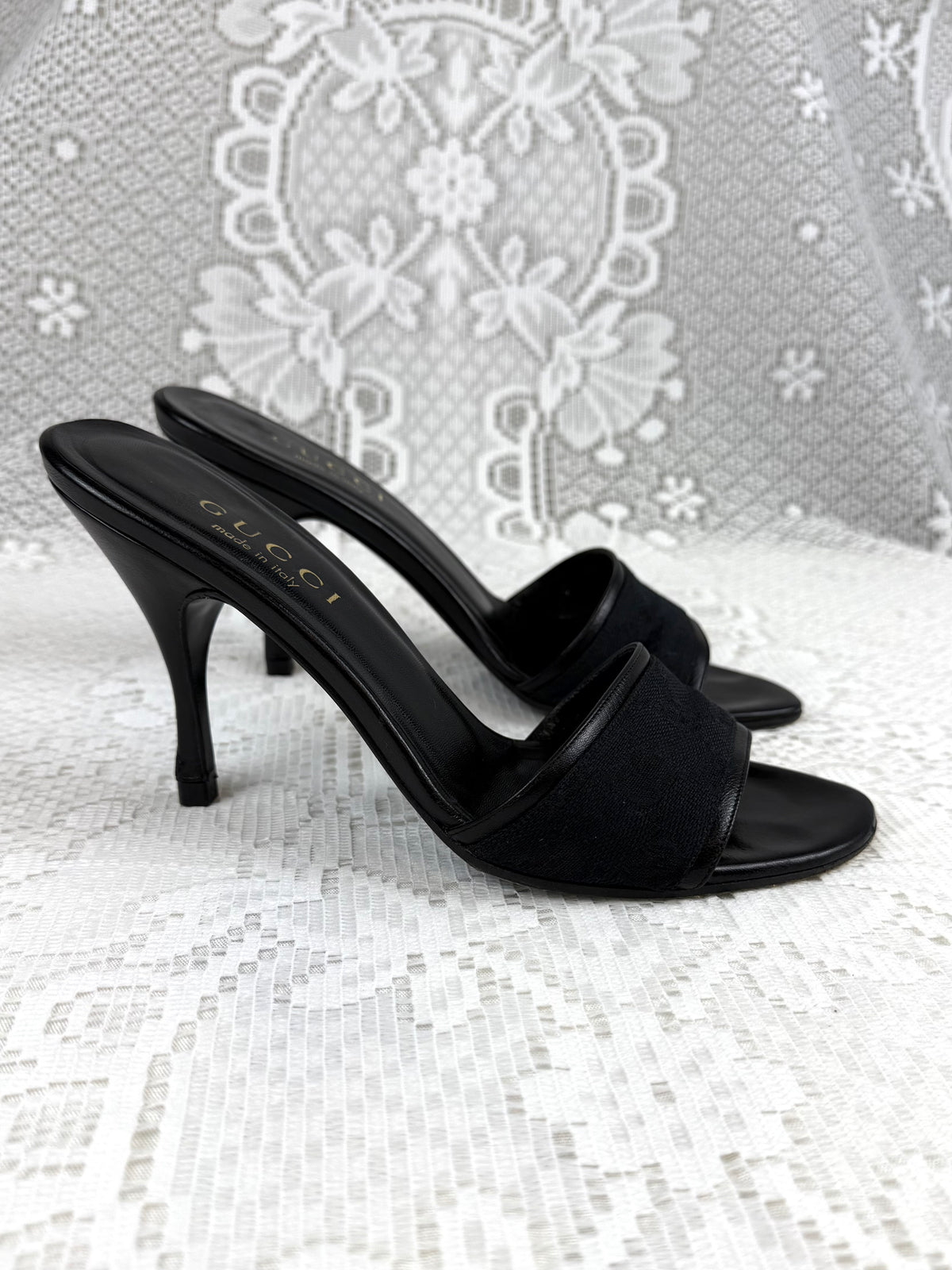 Vintage 00s Gucci Black Monogram Heels - Size 5