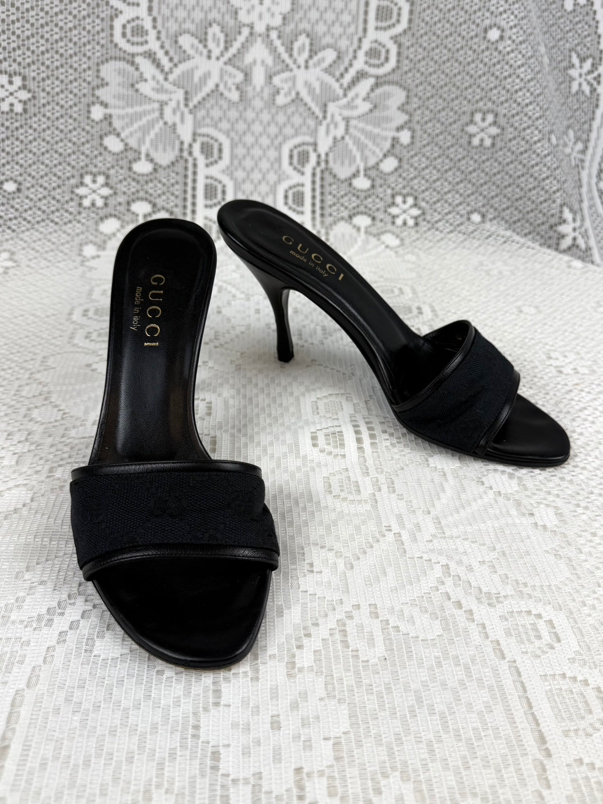 Vintage 00s Gucci Black Monogram Heels - Size 5