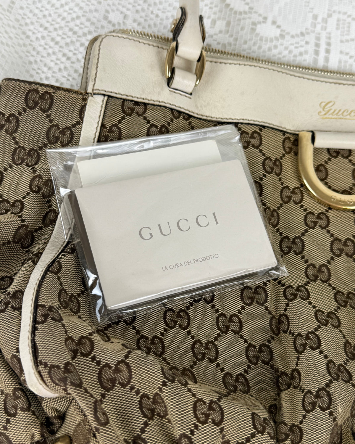 Vintage 00s Gucci Abbey D Ring Shoulder Bag GG Monogram White